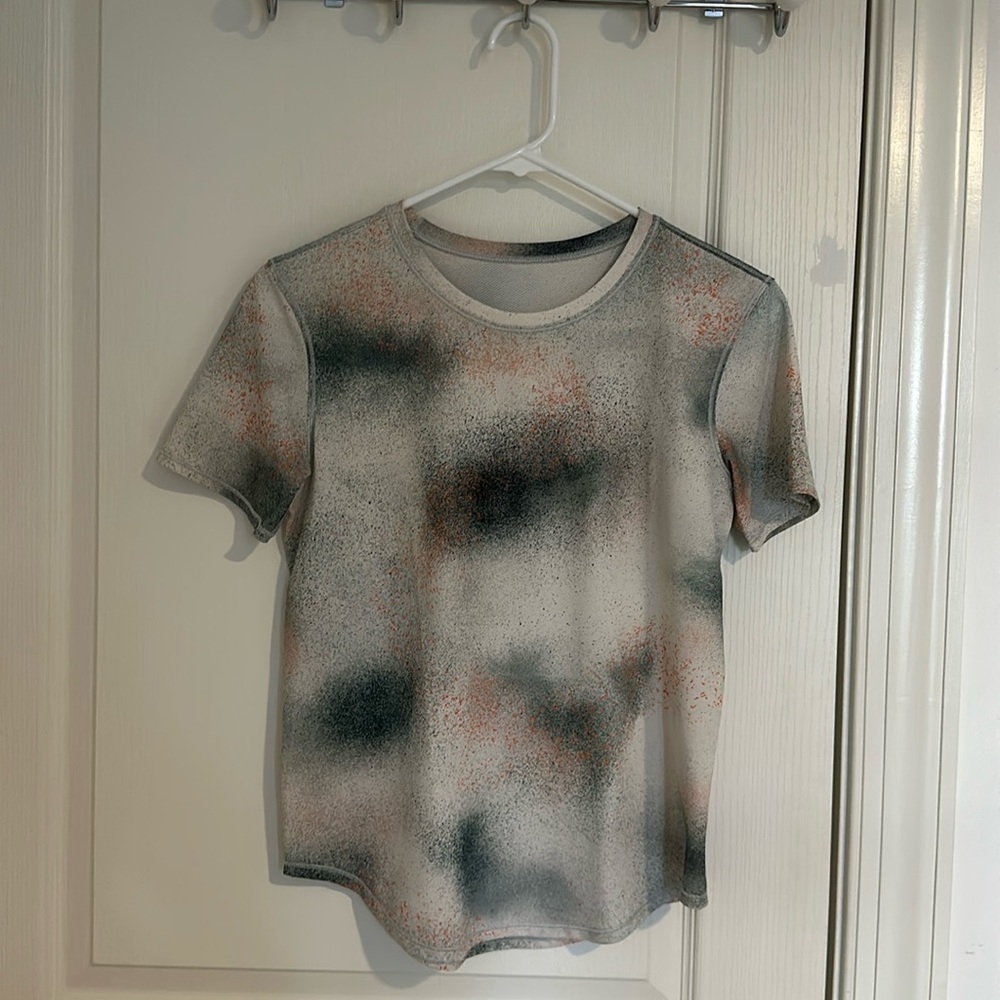 Lululemon mesh run shirt